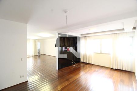 Sala 2 de apartamento para alugar com 4 quartos, 227m² em Tabajaras, Uberlândia