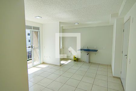 sala de apartamento para alugar com 2 quartos, 43m² em Curicica, Rio de Janeiro