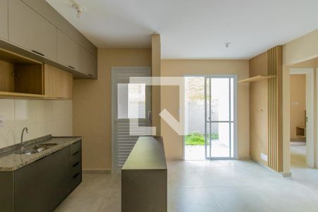 Sala/Cozinha de apartamento para alugar com 2 quartos, 67m² em Jardim Pioneira, Cotia