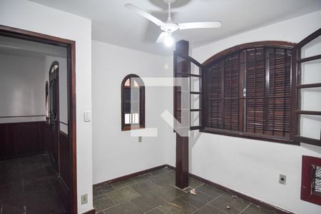 Quarto de casa à venda com 3 quartos, 200m² em Serra Grande, Niterói