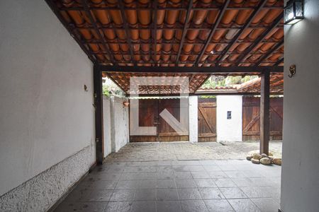 Sala de casa à venda com 3 quartos, 200m² em Serra Grande, Niterói