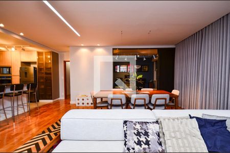 Sala de estar de apartamento à venda com 3 quartos, 147m² em Funcionários, Belo Horizonte