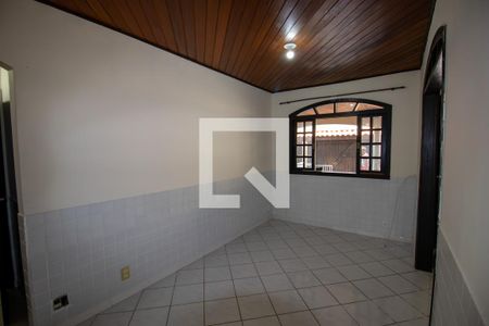 Sala de casa de condomínio à venda com 2 quartos, 100m² em Recreio dos Bandeirantes, Rio de Janeiro