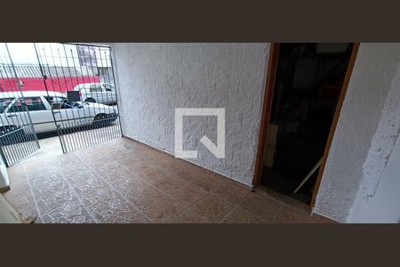 Garagem de casa para alugar com 3 quartos, 119m² em Jardim Vista Alegre, Embu das Artes