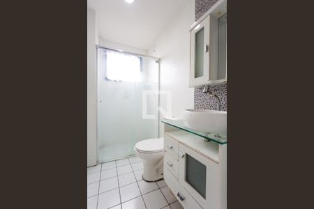 Banheiro de apartamento à venda com 2 quartos, 54m² em Vila Sônia do Taboão, Taboão da Serra