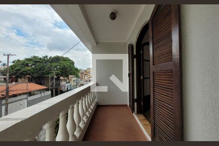 Sacada de casa à venda com 3 quartos, 237m² em Vila Camilópolis, Santo André