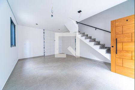 Sala de casa de condomínio à venda com 2 quartos, 89m² em Vila Pires, Santo André