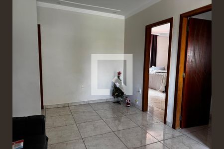 Sala de casa para alugar com 3 quartos, 114m² em Paulo Vi, Belo Horizonte