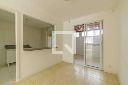 Sala de casa de condomínio à venda com 3 quartos, 112m² em Vargem Grande, Rio de Janeiro