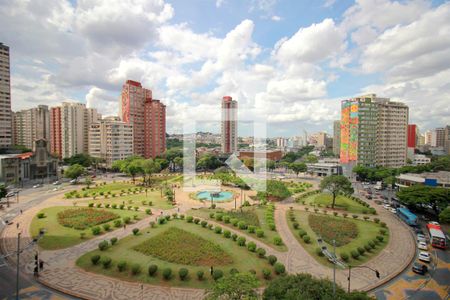 Vista da Sala de apartamento para alugar com 3 quartos, 200m² em Centro, Belo Horizonte