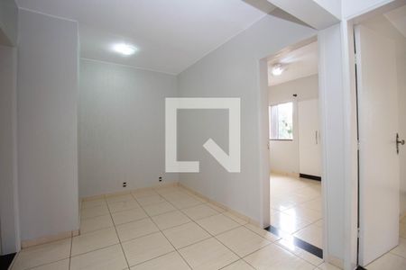 Sala de apartamento para alugar com 3 quartos, 79m² em Qnd 25, Brasília