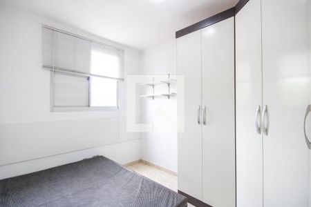 Quarto 1 de apartamento para alugar com 2 quartos, 52m² em Jardim Roberto, Osasco