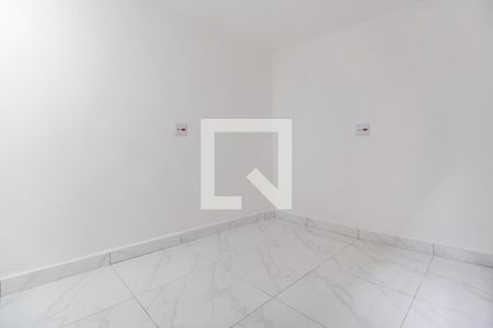 Quarto de casa para alugar com 1 quarto, 42m² em Jardim Boa Vista, Carapicuíba