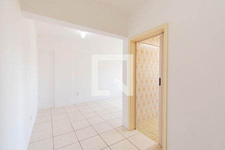 Corredor de kitnet/studio para alugar com 1 quarto, 35m² em Centro, Canoas