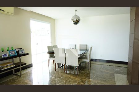 Sala de apartamento à venda com 3 quartos, 100m² em Tanque, Rio de Janeiro