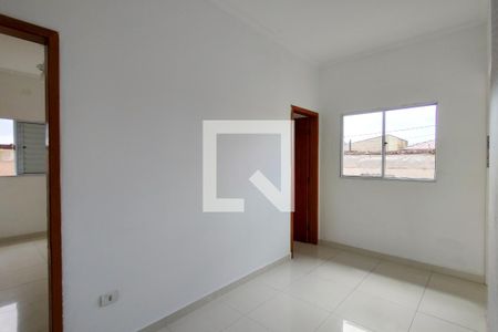 Sala de casa de condomínio para alugar com 2 quartos, 48m² em Nova Mirim, Praia Grande