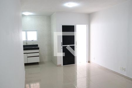 Sala de casa de condomínio para alugar com 3 quartos, 60m² em Jardim Bela Vista, Goiânia