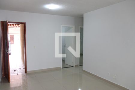 Sala de casa de condomínio para alugar com 3 quartos, 60m² em Jardim Bela Vista, Goiânia