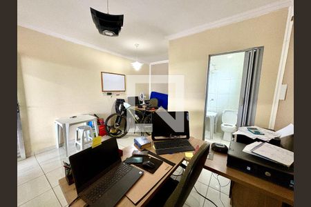 Quarto 1 - andar superior de casa à venda com 4 quartos, 160m² em Vila Popular, Várzea Paulista