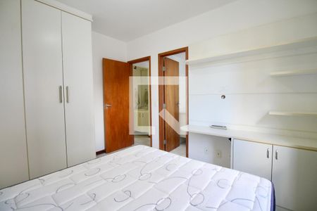 Suíte de apartamento para alugar com 2 quartos, 62m² em Acupe de Brotas, Salvador