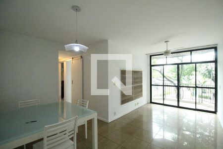 Sala de apartamento para alugar com 3 quartos, 85m² em Pechincha, Rio de Janeiro