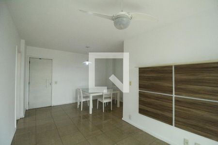 Sala de apartamento para alugar com 3 quartos, 85m² em Pechincha, Rio de Janeiro