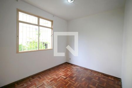 Quarto 2 de apartamento para alugar com 2 quartos, 56m² em Santa Efigênia, Belo Horizonte