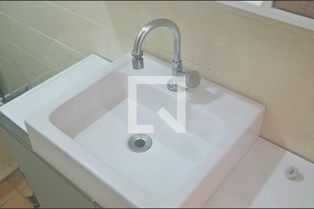 Banheiro de apartamento para alugar com 1 quarto, 38m² em Centro, Canoas