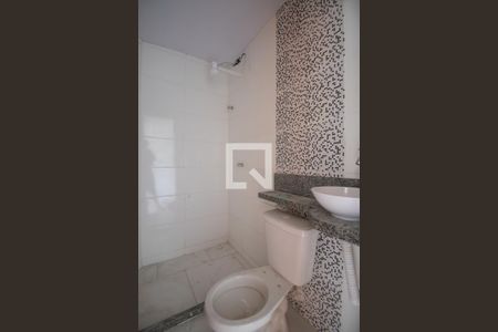 Banheiro de apartamento para alugar com 1 quarto, 200m² em Lindo Parque, São Gonçalo