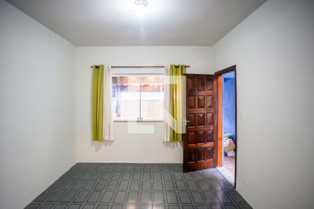 Sala de TV de casa à venda com 2 quartos, 141m² em Taboão, Diadema