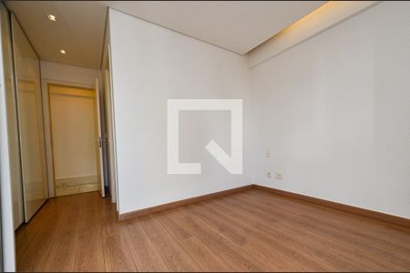 Suite de apartamento para alugar com 2 quartos, 100m² em Funcionários, Belo Horizonte