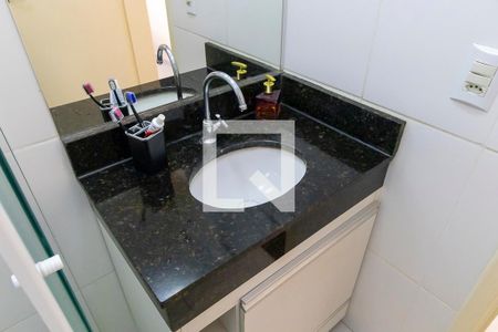 Banheiro da suíte de apartamento à venda com 2 quartos, 51m² em Jardim Nova Europa, Campinas