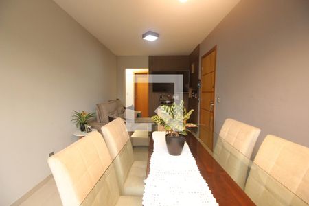 Sala  de apartamento à venda com 3 quartos, 80m² em Calafate, Belo Horizonte