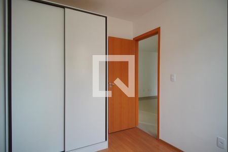 Quarto 1 de apartamento para alugar com 2 quartos, 48m² em Costa E Silva, Porto Alegre