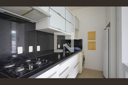 Cozinha de apartamento para alugar com 1 quarto, 62m² em Itacorubi, Florianópolis