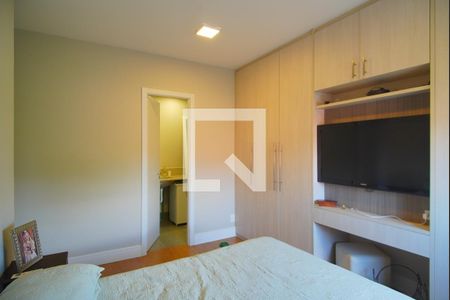 Suíte de apartamento para alugar com 2 quartos, 80m² em São João, Porto Alegre