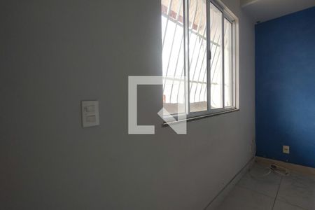 Sala de casa de condomínio para alugar com 2 quartos, 90m² em Tanque, Rio de Janeiro