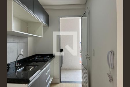 Cozinha de apartamento para alugar com 2 quartos, 41m² em Várzea da Barra Funda, São Paulo