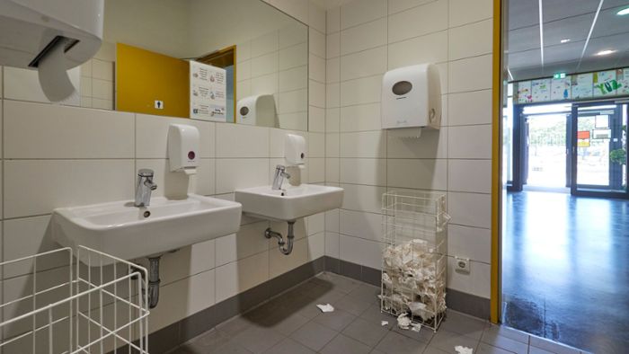 Umfrage: Schultoiletten in schlechtem Zustand