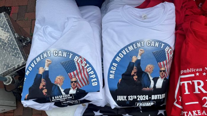 Nach Attentat: Weltberühmtes Trump-Foto  nun auf T-Shirts in Milwaukee