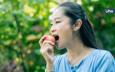 口乾舌燥、皮膚乾癢？處暑養生多吃「酸味食物」蘋果、檸檬、葡萄