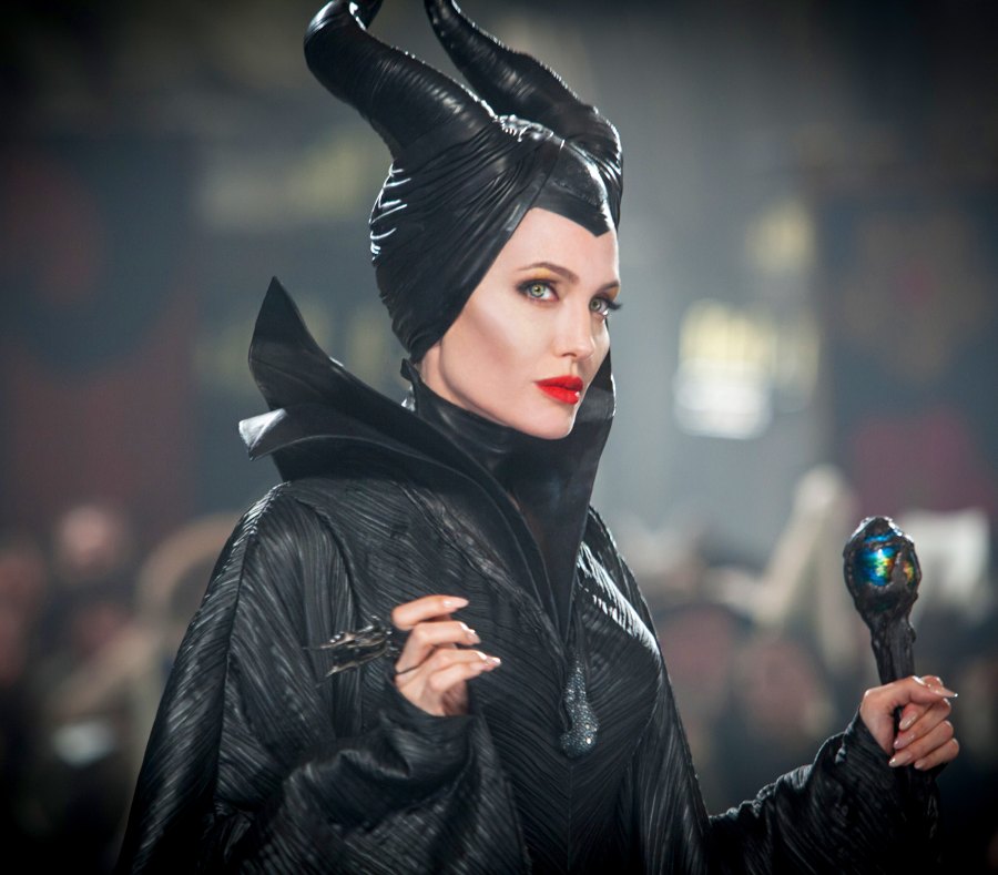 1401408195_angelina jolie maleficent zoom