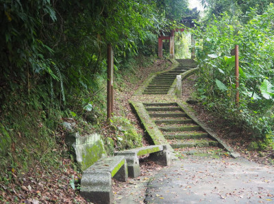 普安堂-山門