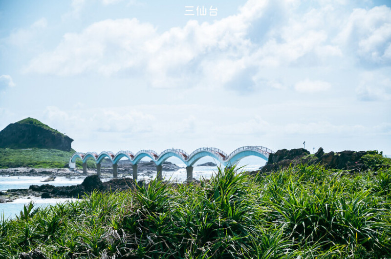 ｜台東景點｜三仙台風景區，東部必拍八拱跨海大橋，也是看日出的好地方 - 婷兒旅行地圖