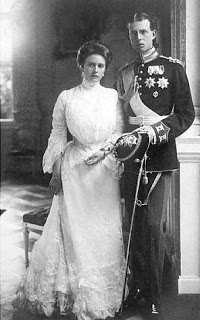 Alice Battenburg with her husband Prince Andrew of Greece