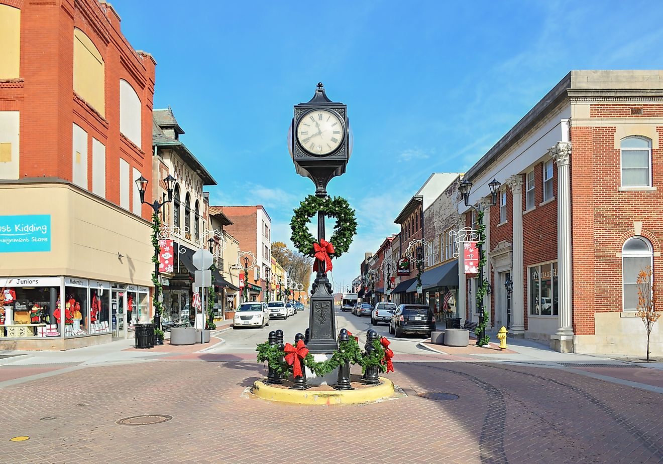 Downtown during Christmas decoration in Cape Girardeau, Missouri. Editorial credit: Steven Liveoak / Shutterstock.com.