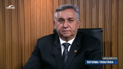 Regulamentação da reforma tributária deve passar pela CAE, defende senador Izalci Lucas