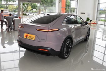 2024款乐道L60 85kwh 后驱?