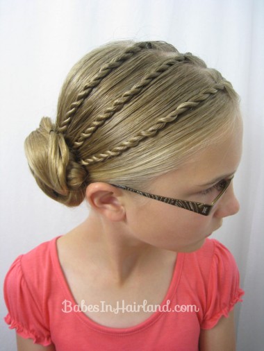 Triple Twists & a Bun Hairstyle from BabesInHairland.com