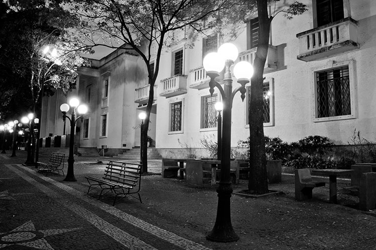 Foto do Interior da Biblioteca Pública Municipal